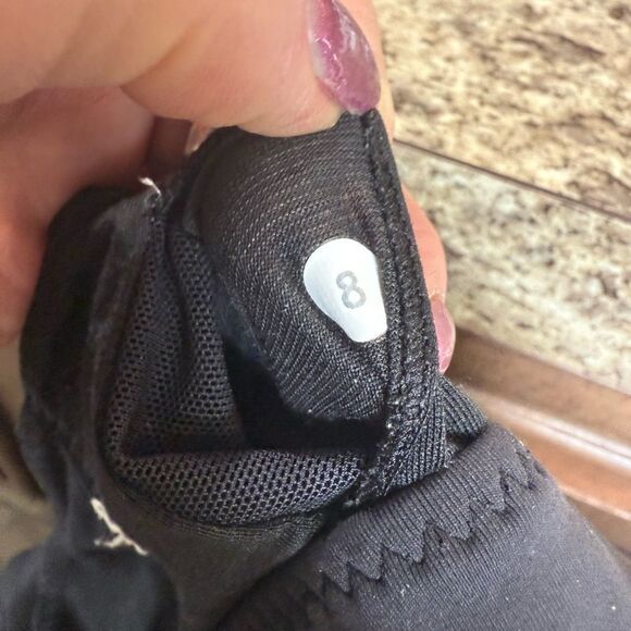 Lululemon Enlighten Bra Black Athletic Razor Back Size 8 - Picture 7 of 11